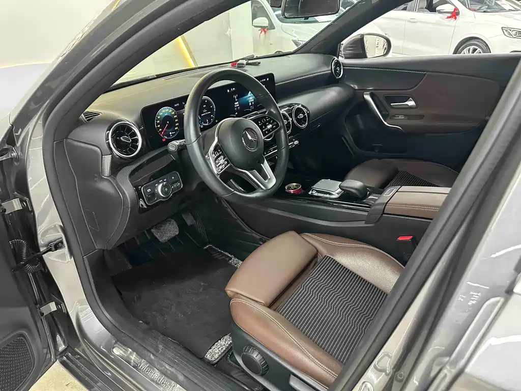 Mercedes-Benz A-Class 2021 — фото 4