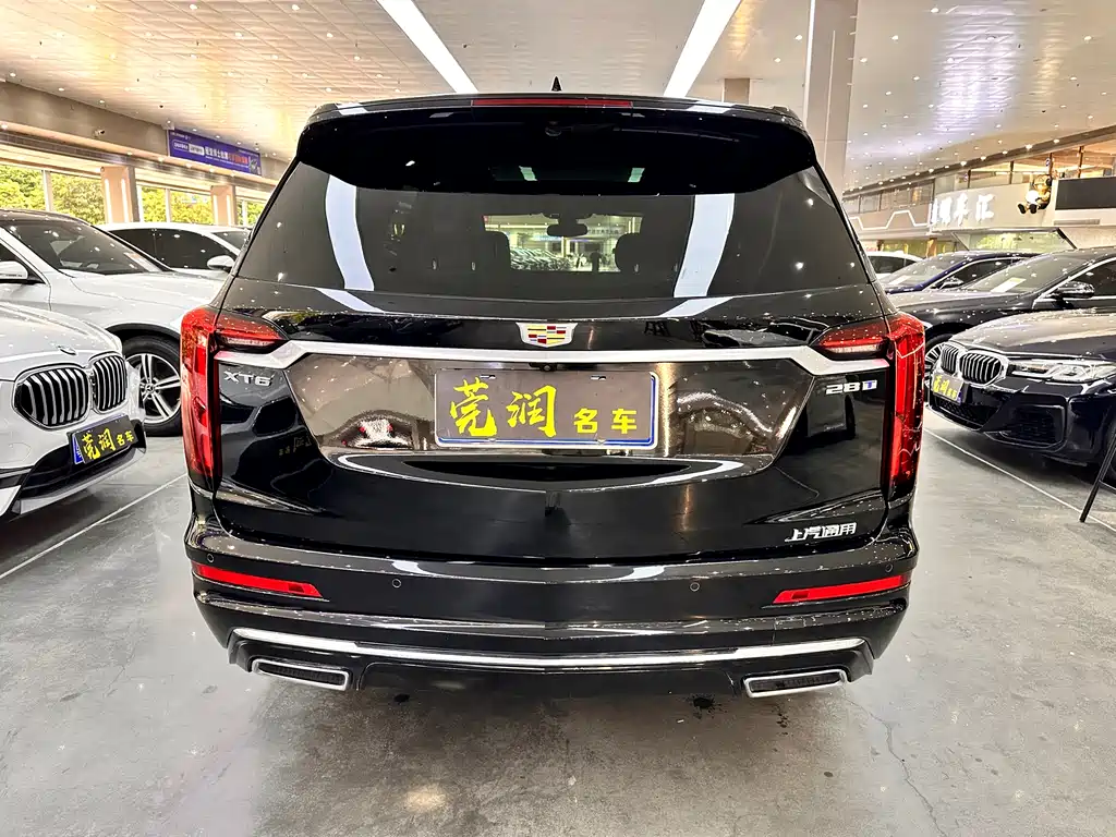 Cadillac XT6 2022 — фото 16