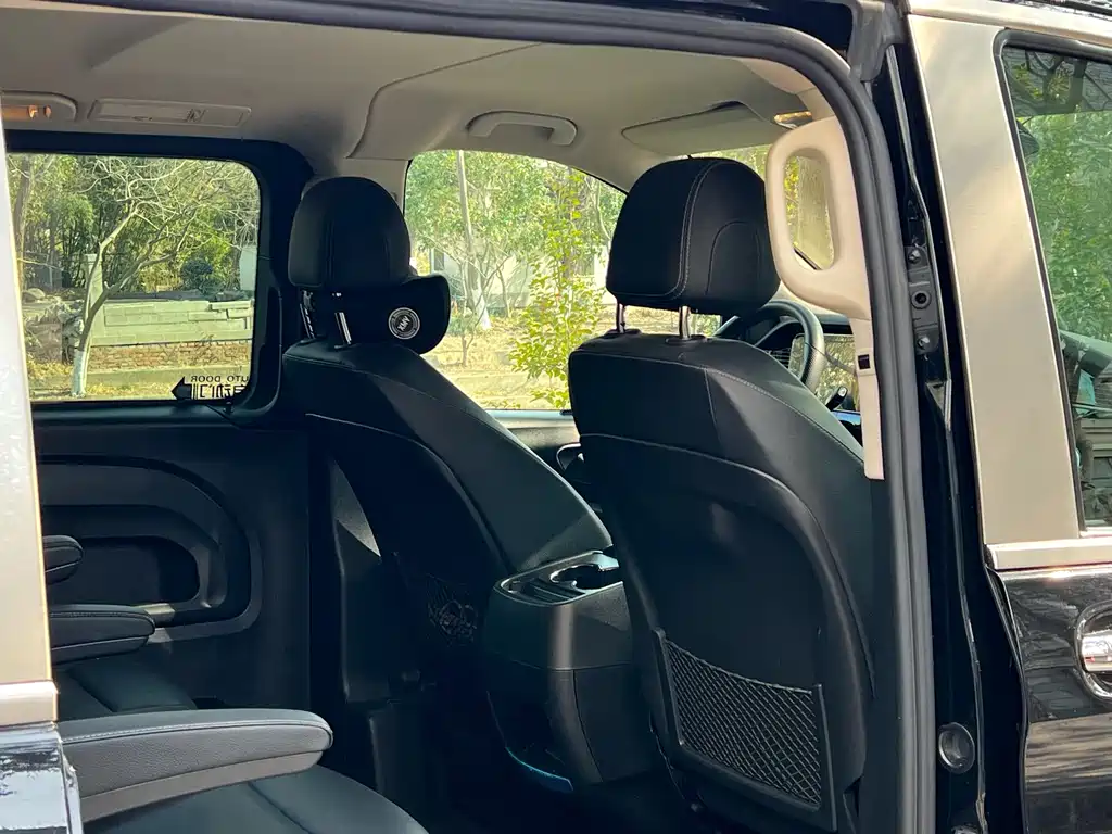Mercedes-Benz Vito 2022 — фото 37