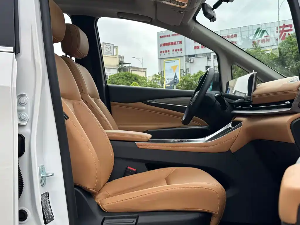 Maxus G50 Plug-In Hybrid 2025 — фото 32