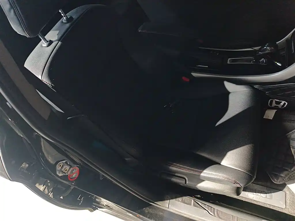 Honda Accord 2017 — фото 25