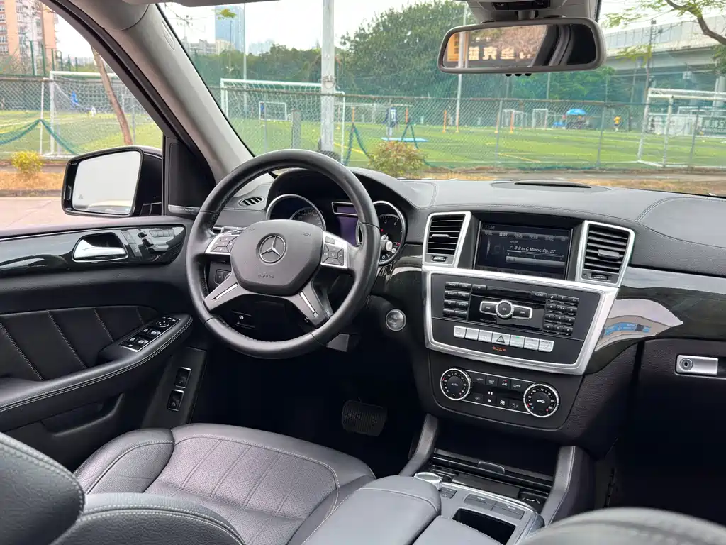 Mercedes-Benz GL-Class 2015 — фото 13
