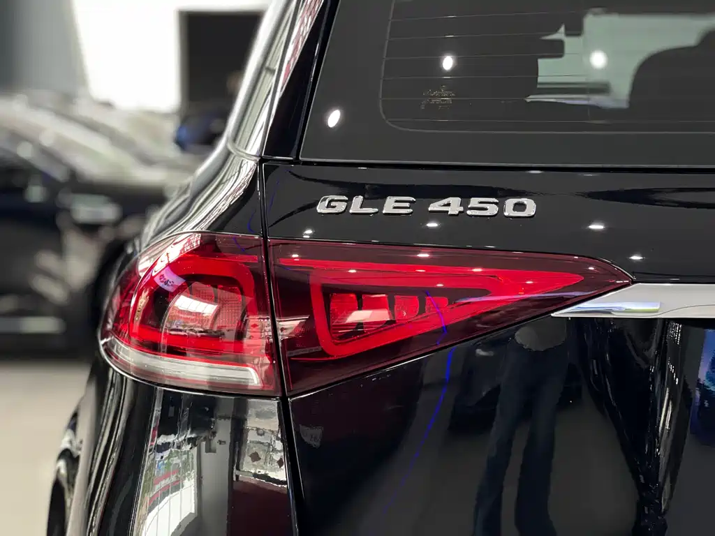Mercedes-Benz GLE 2020 — фото 19