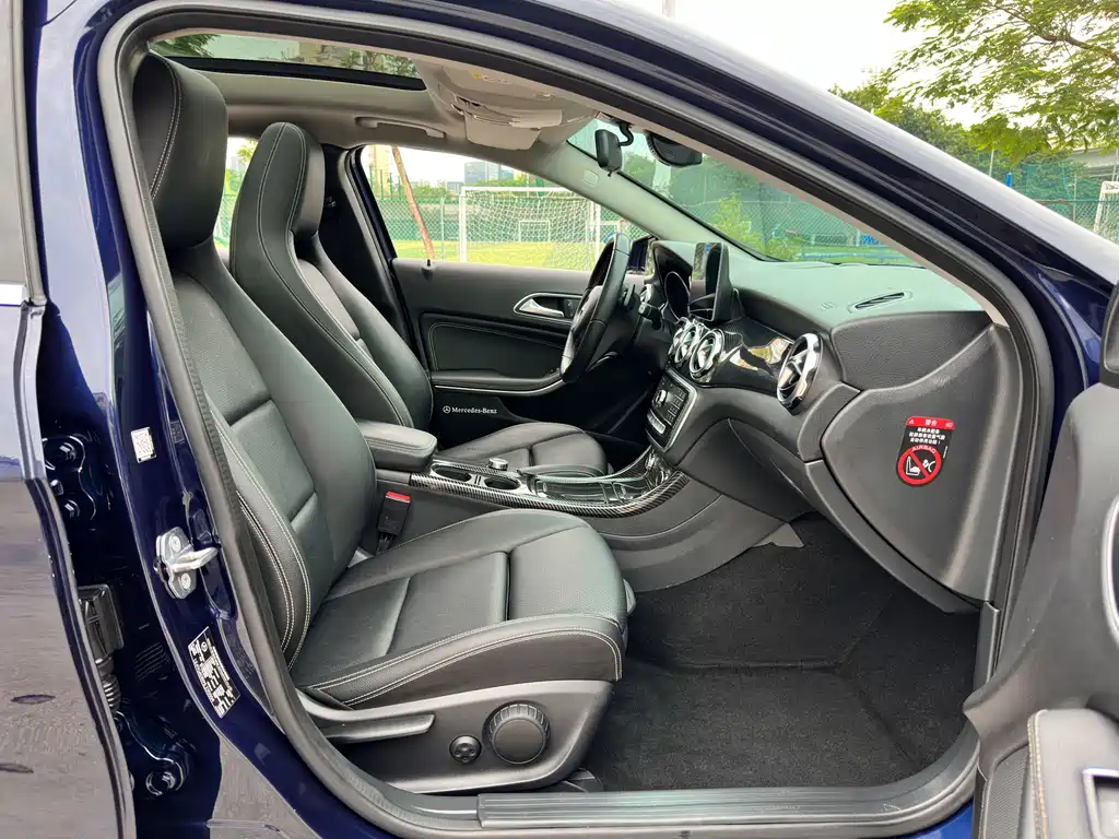 Mercedes-Benz GLA 2018 — фото 11