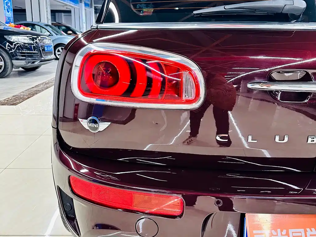 MINI Clubman 2017 — фото 11