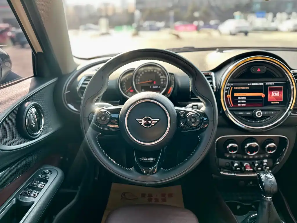 MINI Clubman 2019 — фото 9