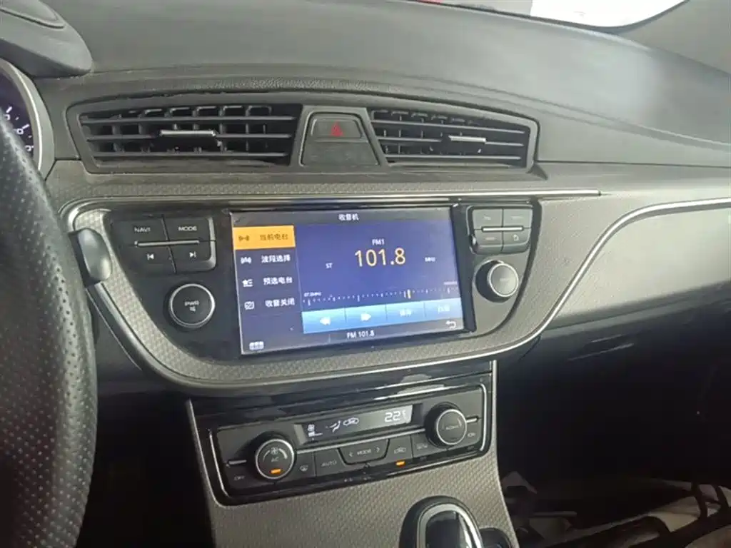 Geely Emgrand GS 2017 — фото 13