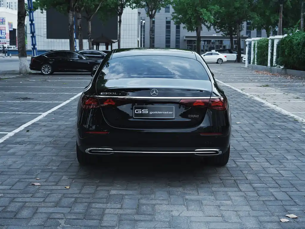 Mercedes-Benz E-Class 2025