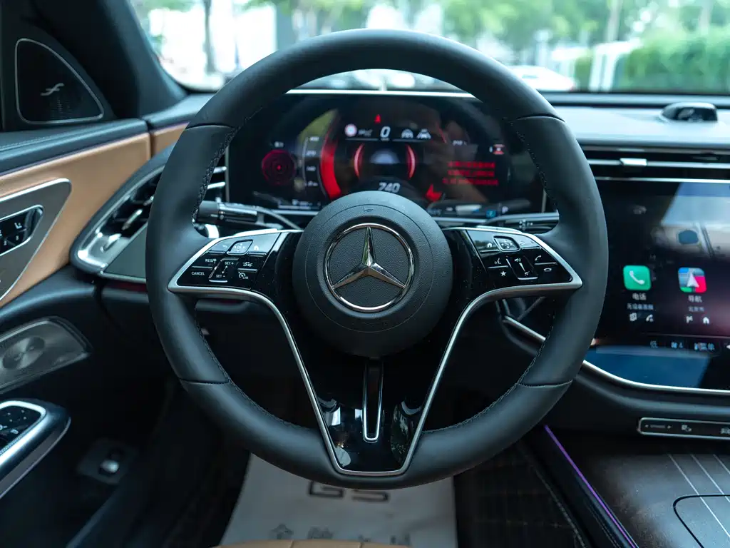 Mercedes-Benz E-Class 2025 — фото 13