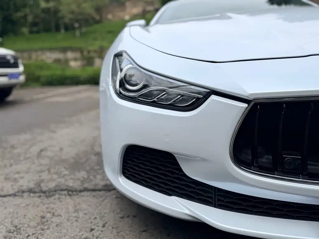 Maserati Ghibli 2016 — фото 10