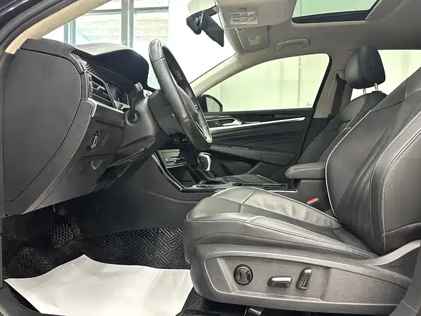Volkswagen Passat 2022