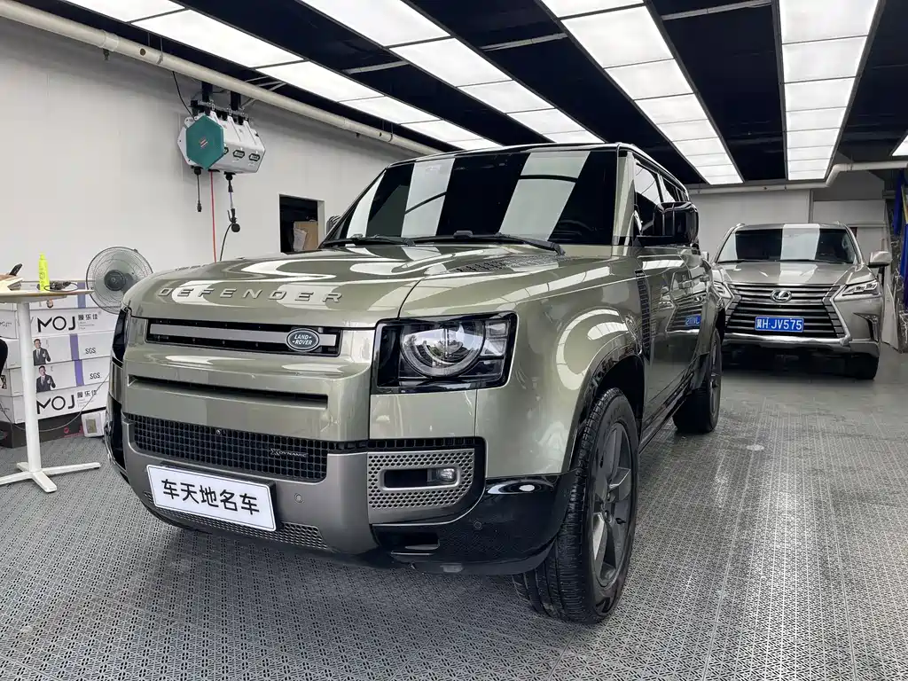 Land Rover Defender 2023 — фото 1