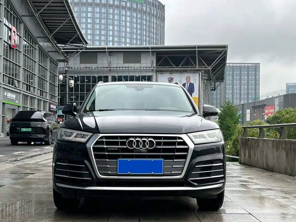 Audi Q5L 2021 — фото 2