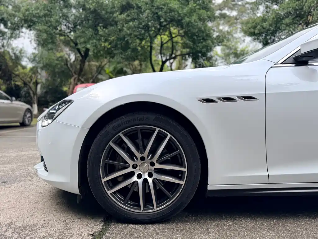 Maserati Ghibli 2016 — фото 8