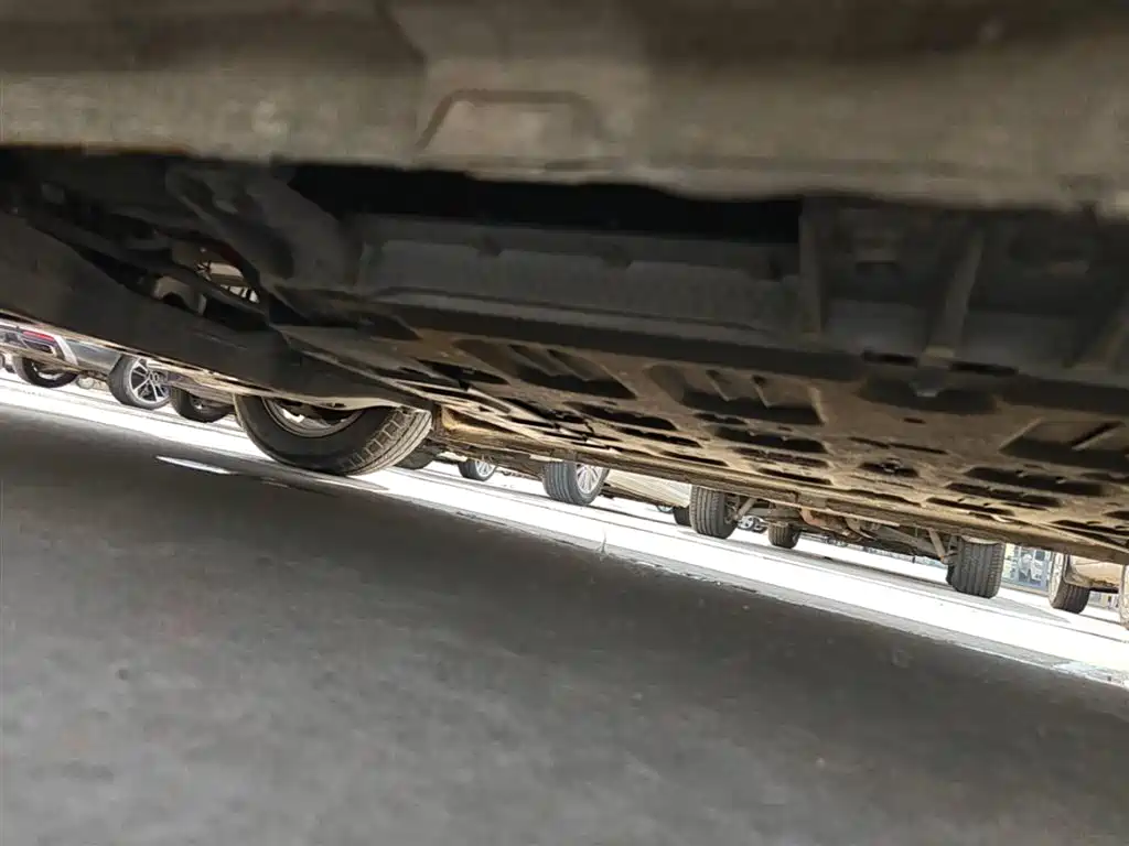Roewe Clever 2022 — фото 22