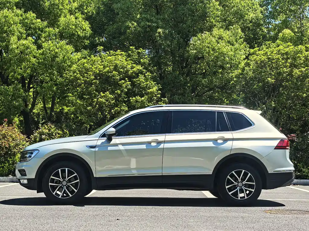 Volkswagen Tiguan L 2018 — фото 4