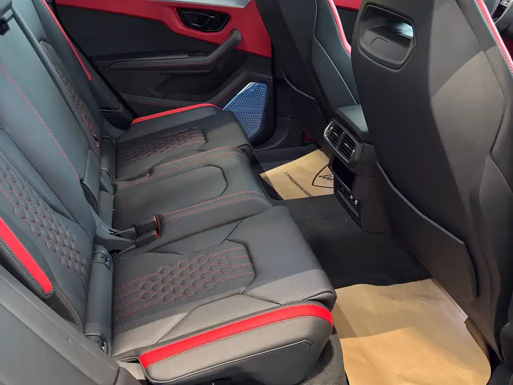 Lamborghini Urus SE — фото 8