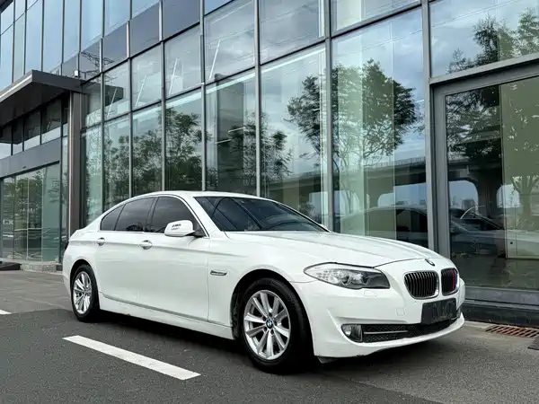BMW 5 Series 2011