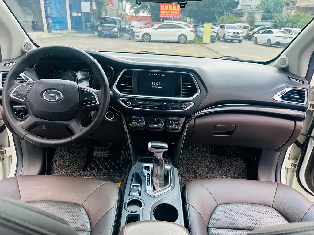 GAC Motor Trumpchi GS4 2017 — фото 11