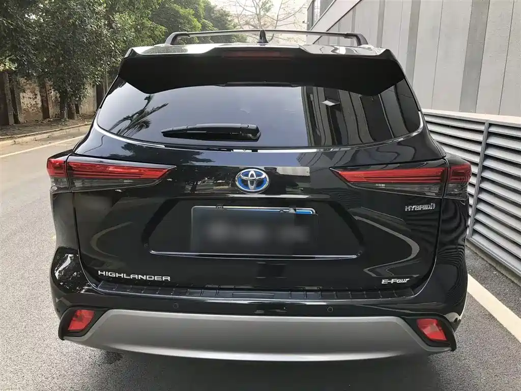 Toyota Highlander 2022 — фото 18