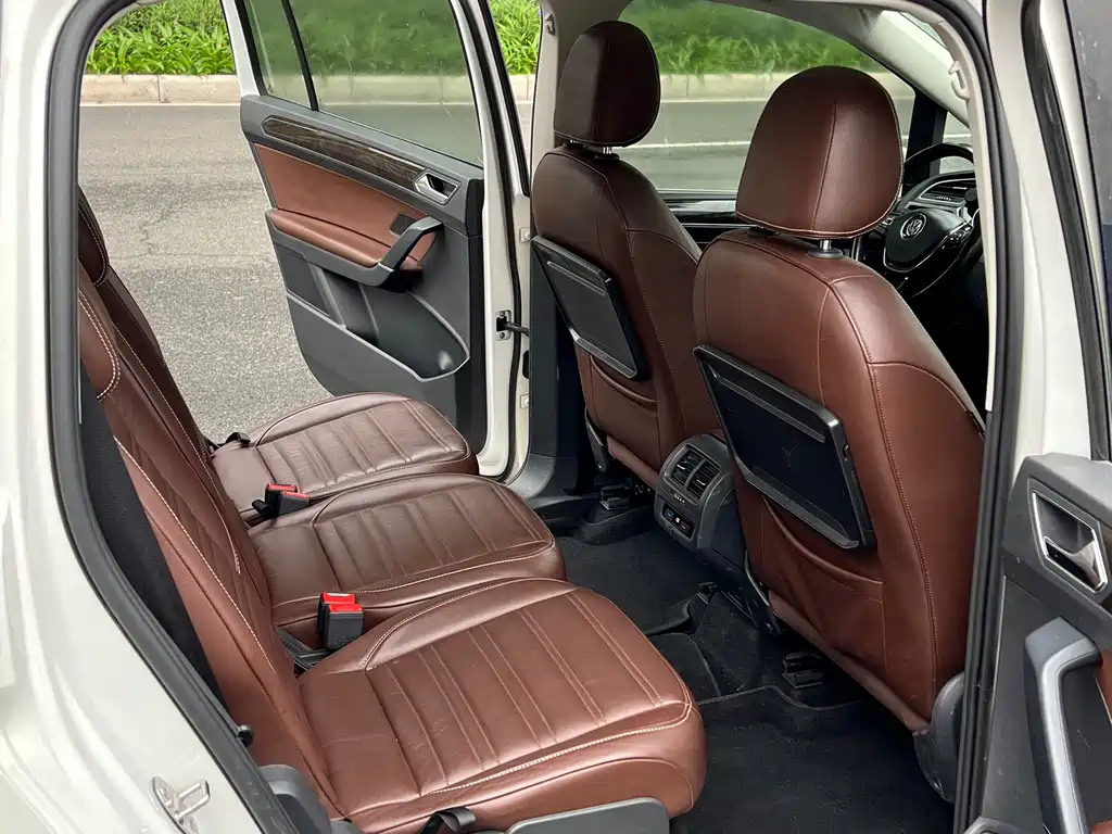 Volkswagen Touran 2016 — фото 10