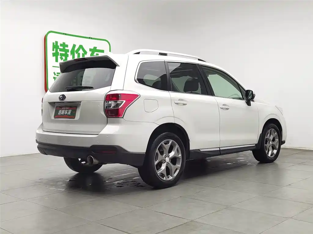 Subaru Forester 2016 — фото 2