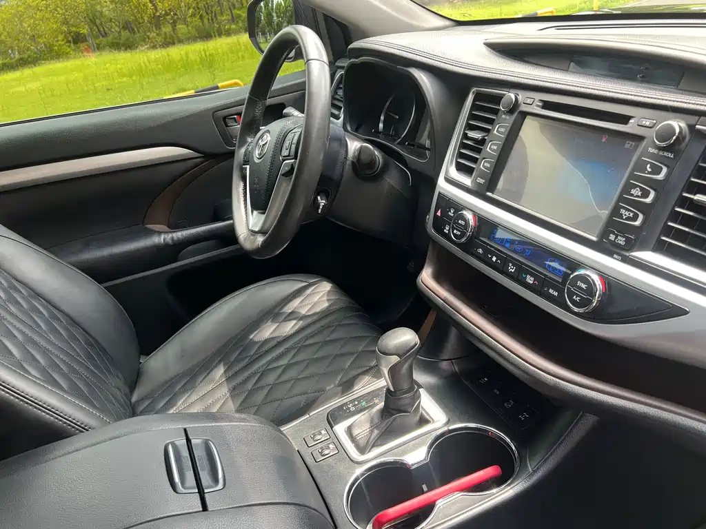 Toyota Highlander 2016 — фото 18