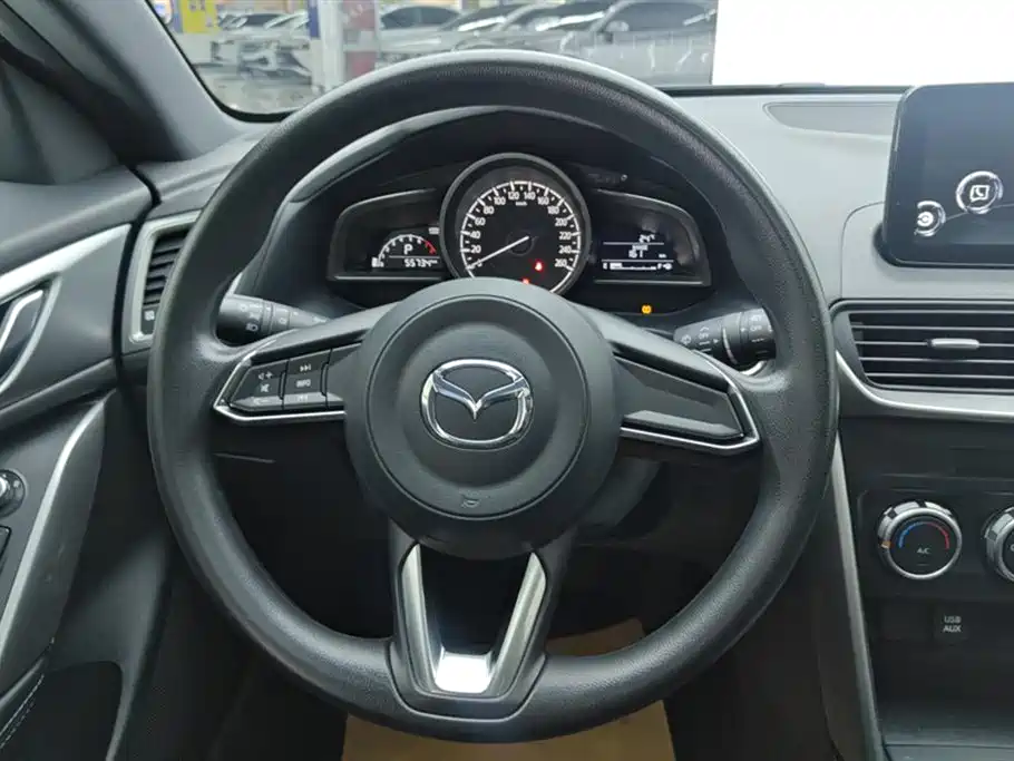 Mazda CX-4 2019 — фото 15