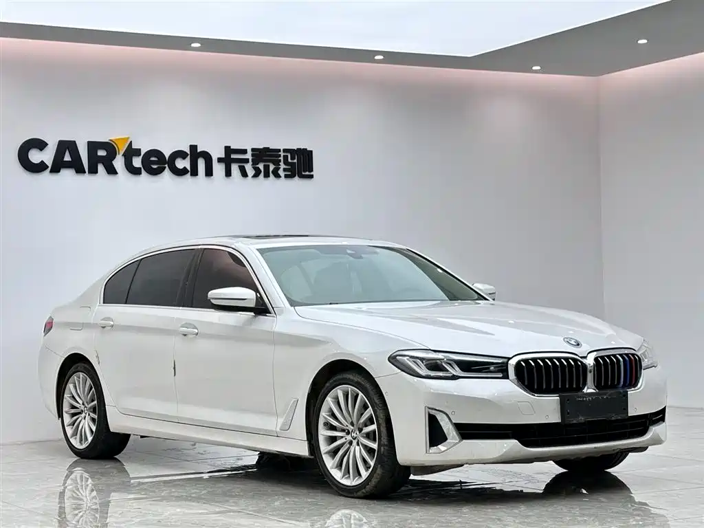 BMW 5 Series 2021 — фото 6