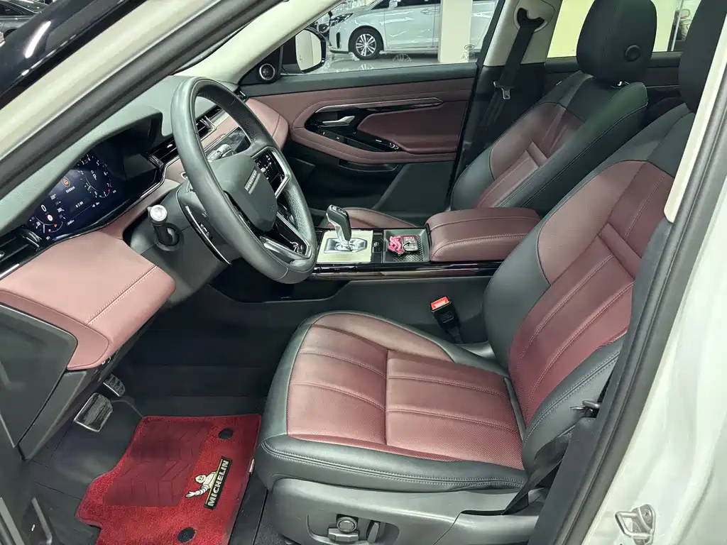 Land Rover Evoque 2023 — фото 10
