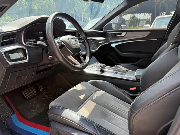 Audi A6L 2022