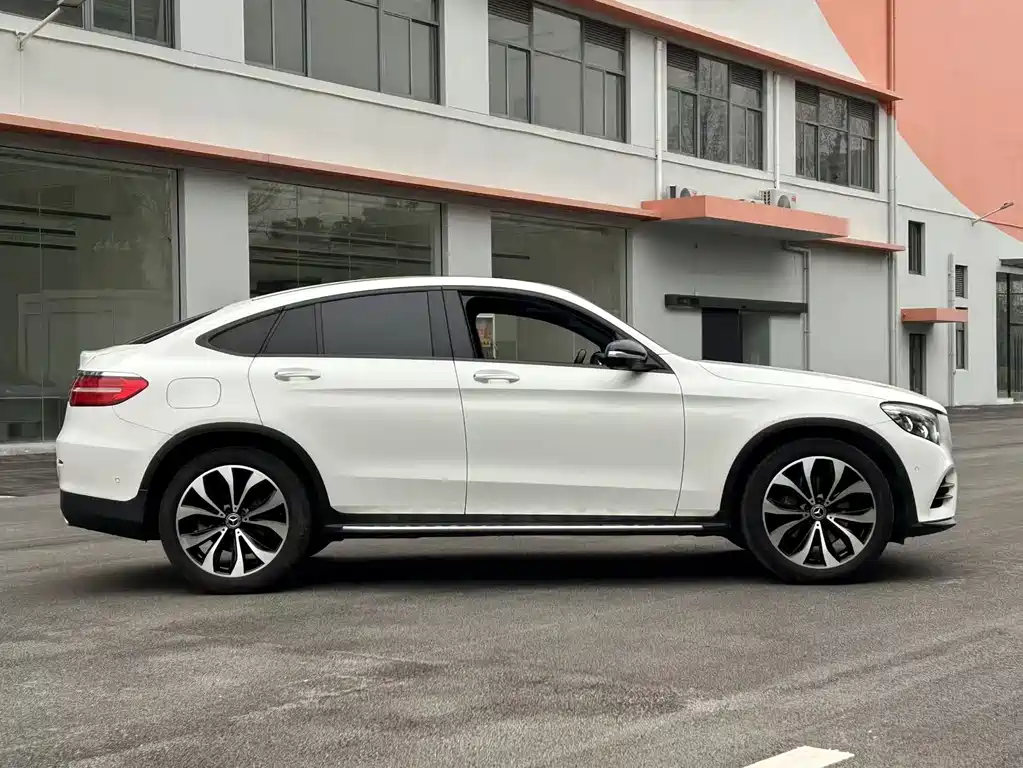 Mercedes-Benz GLC Coupe 2018 — фото 14