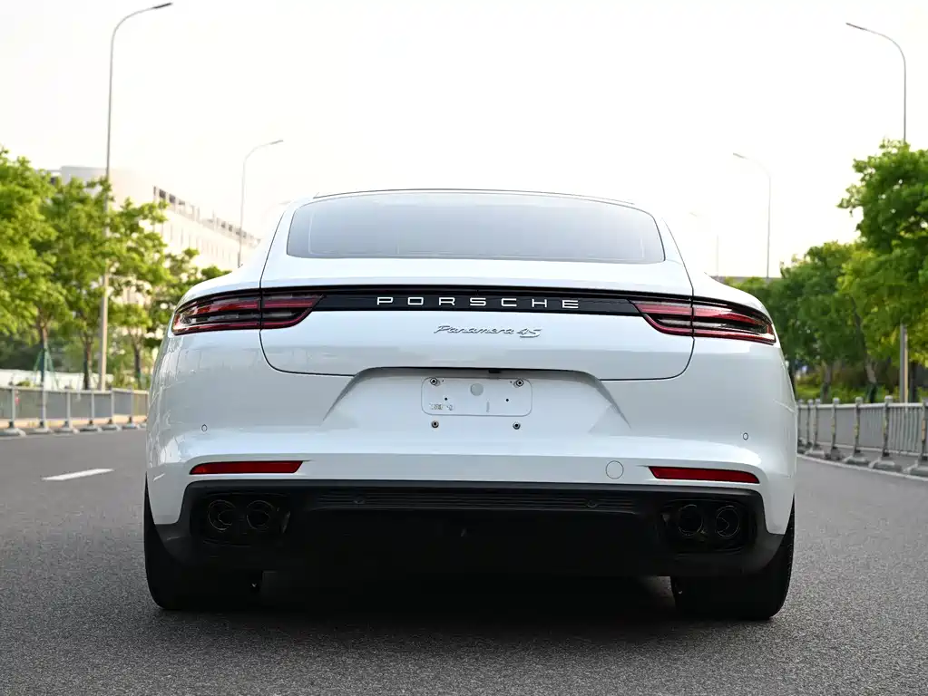 Porsche Panamera 2020 — фото 15