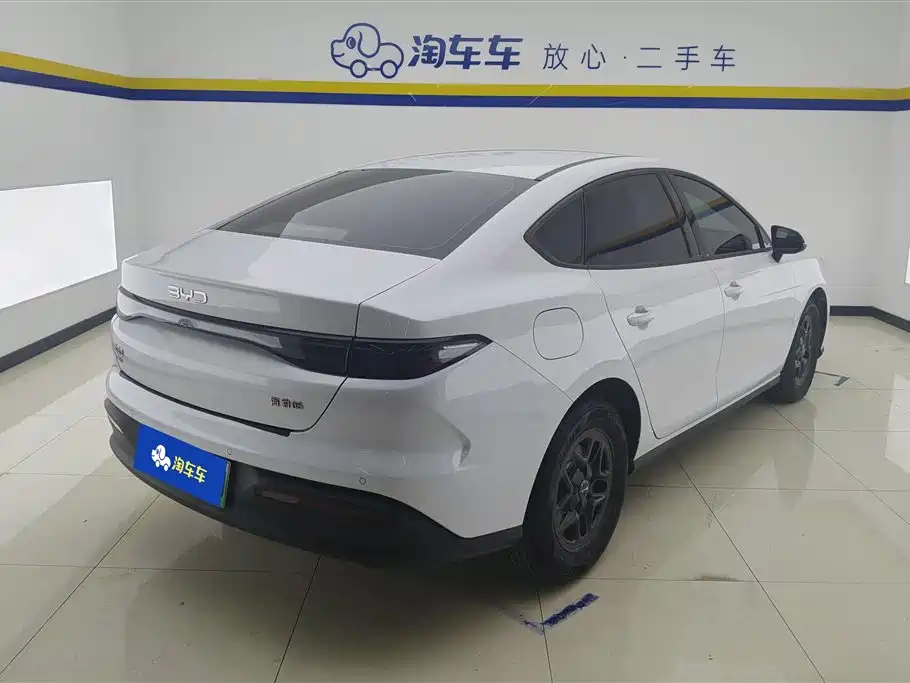 BYD Seal 05 DM-i 2025 — фото 3