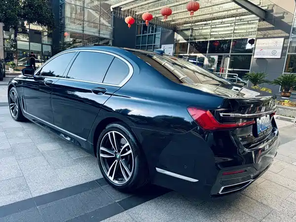 BMW 7 Series 2021