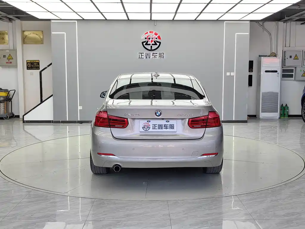 BMW 3 Series 2016 — фото 15