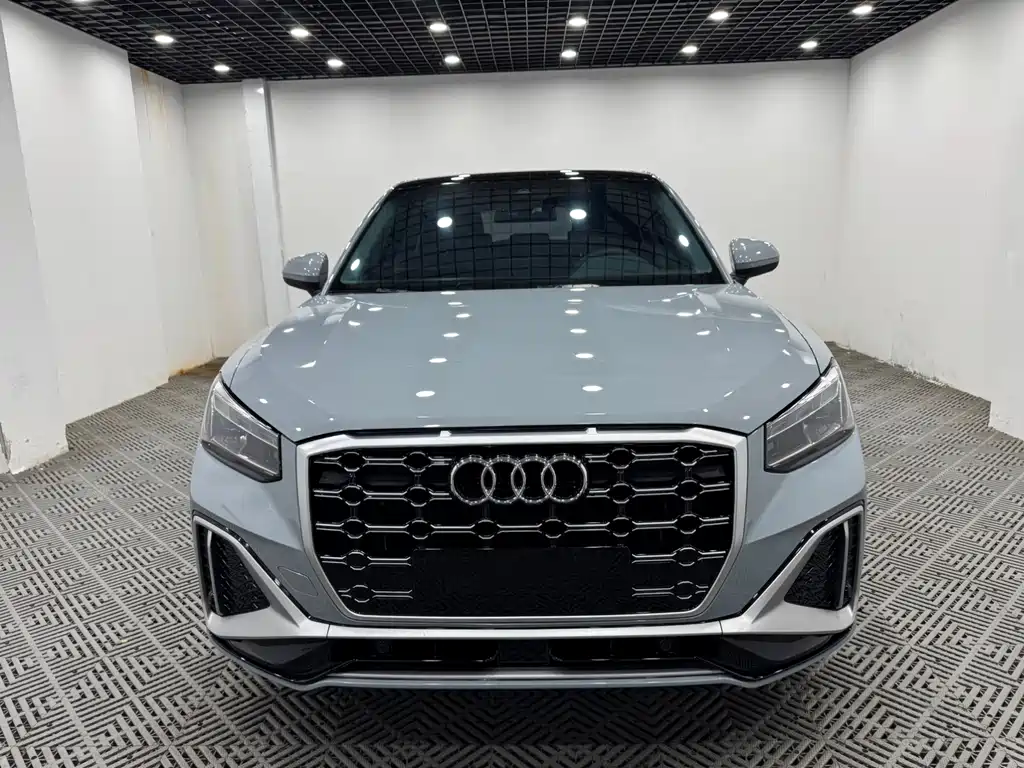 Audi Q2L 2023 — фото 2