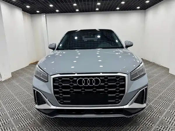 Audi Q2L 2023