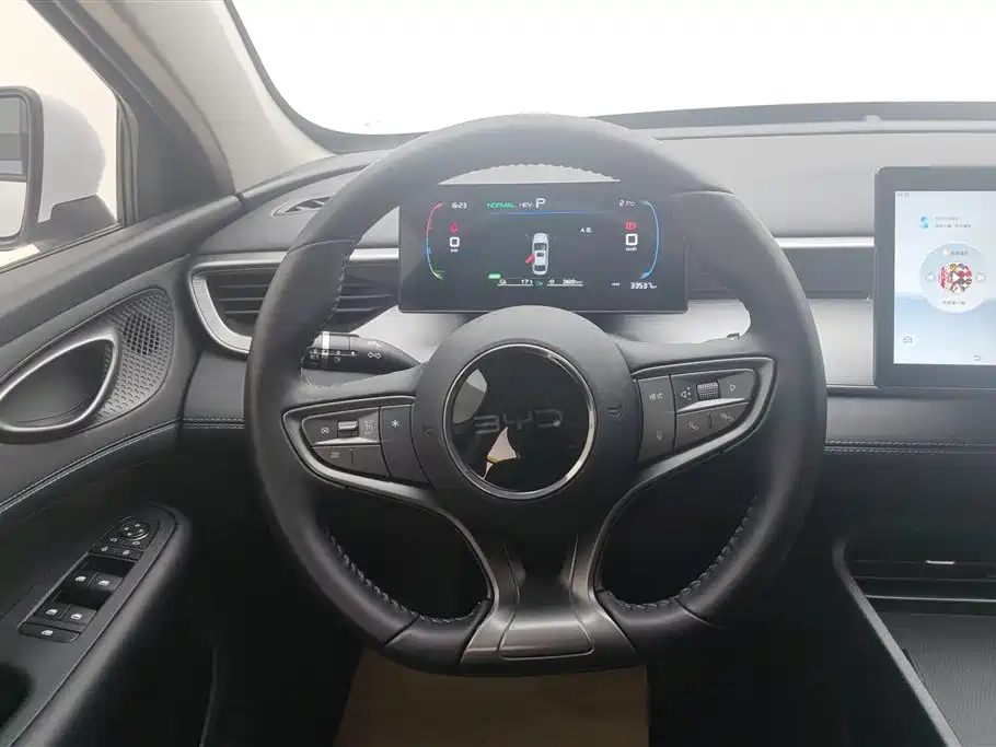 BYD Seal 05 DM-i 2025 — фото 15