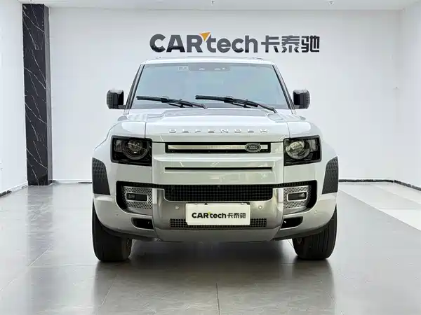 Land Rover Defender 2022