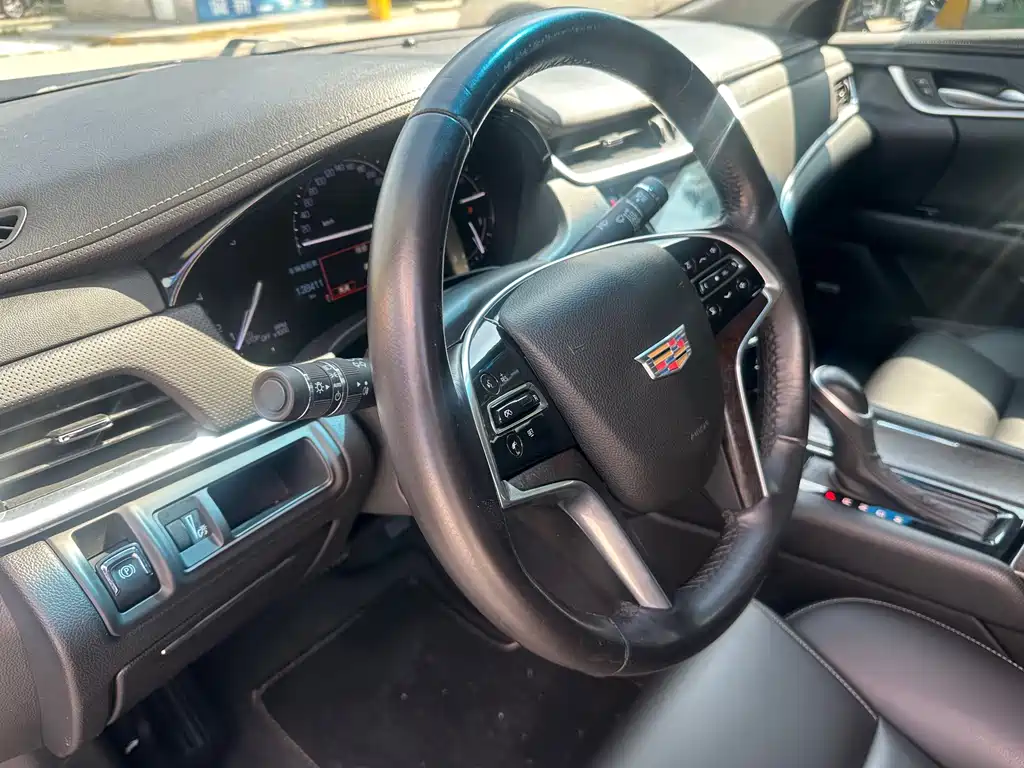 Cadillac XTS 2018 — фото 14