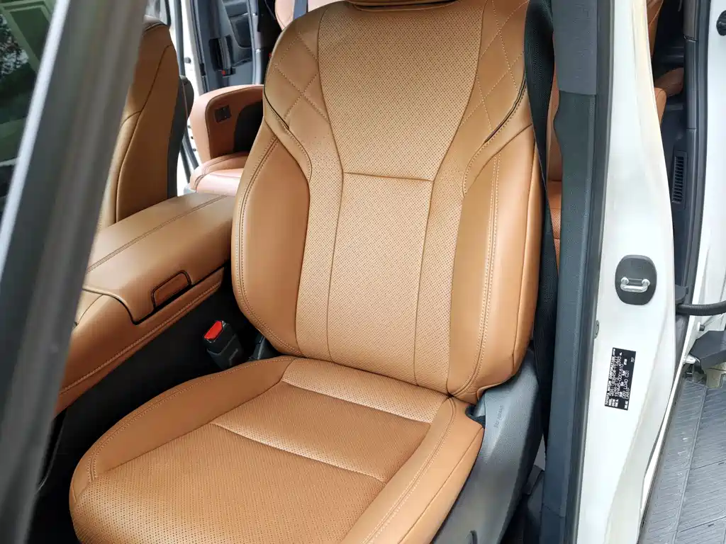 Toyota Vellfire 2025 — фото 12