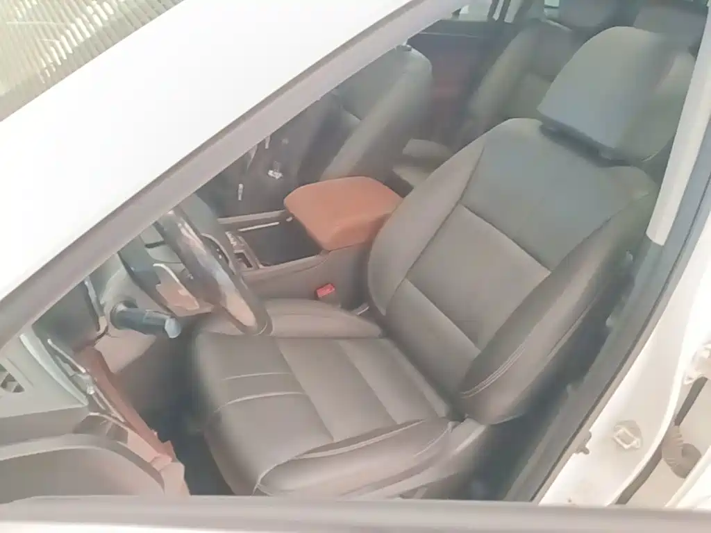 GAC Trumpchi GS8 2019 — фото 15