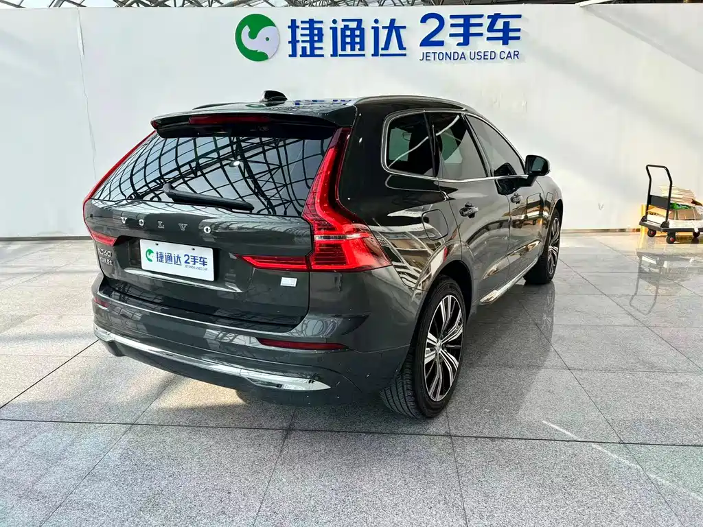 Volvo XC60 PHEV 2022 — фото 2