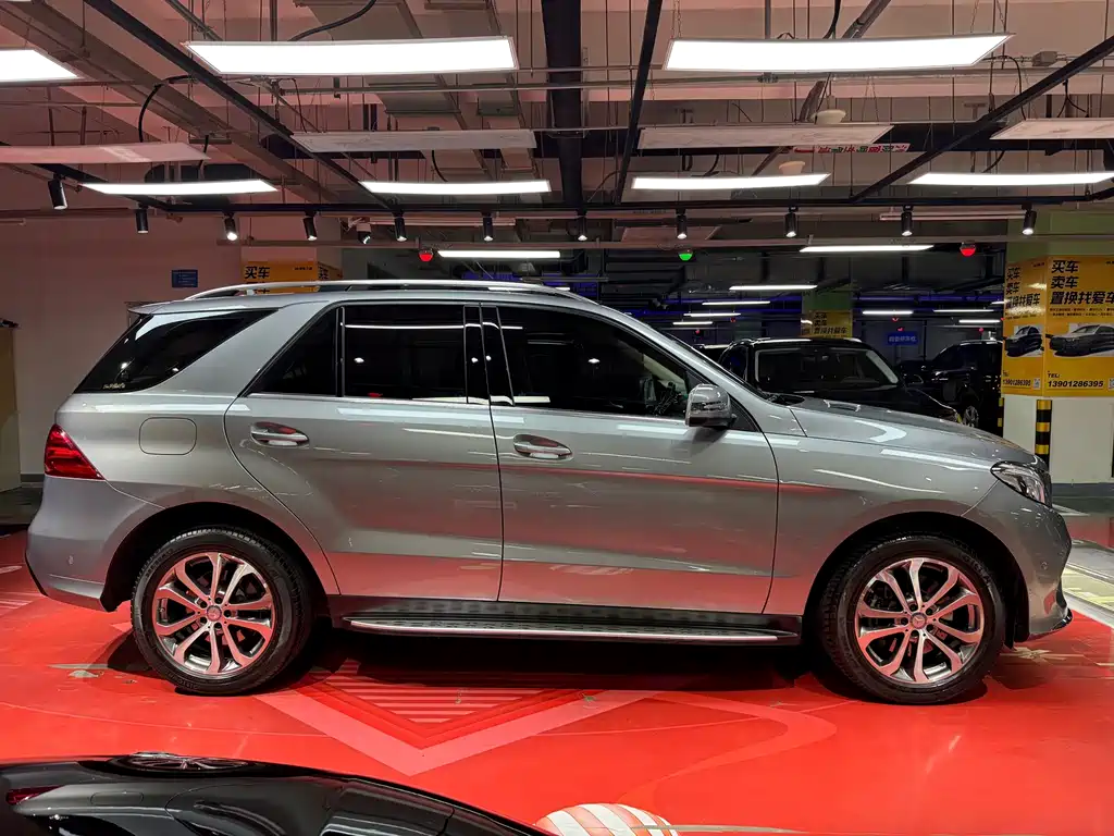 Mercedes-Benz GLE 2016