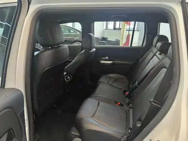 Mercedes-Benz EQB 2024