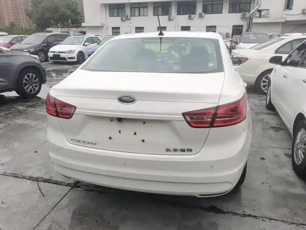 Ford Escort 2018