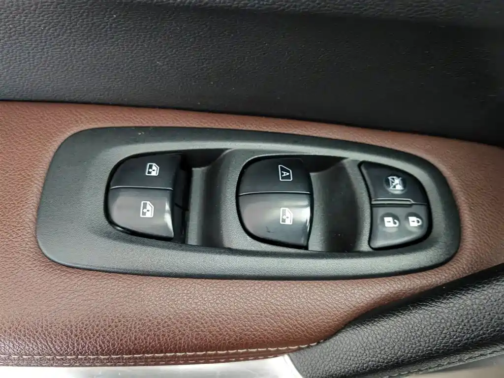 Renault Kadjar 2018 — фото 9