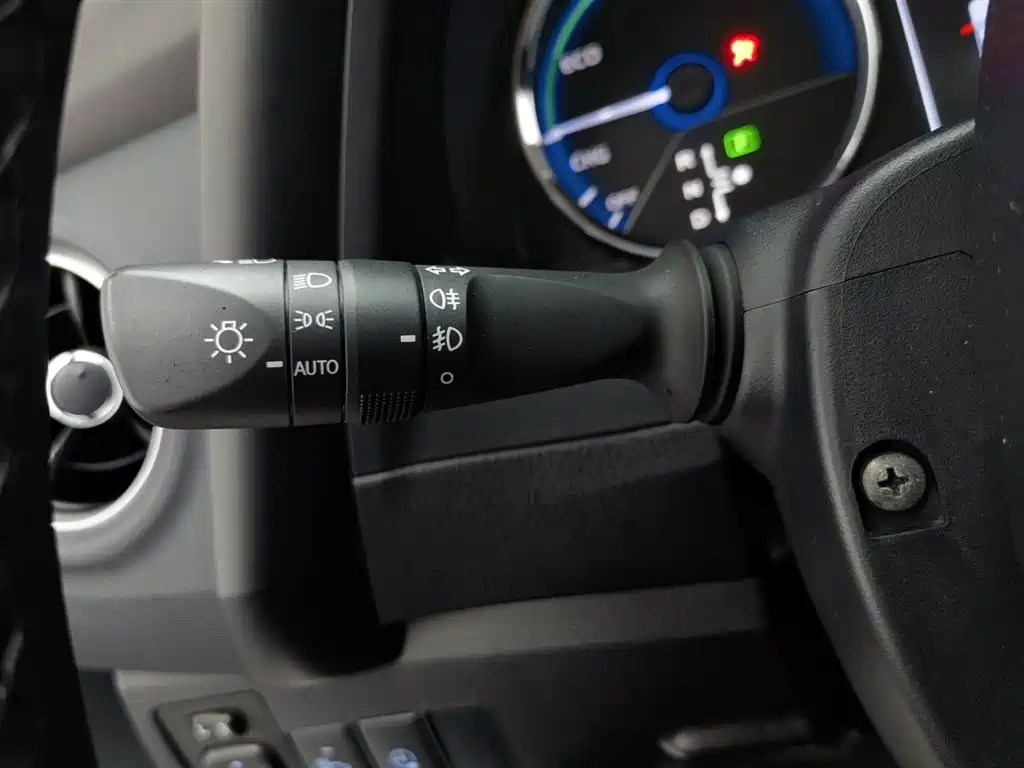 Toyota Corolla Hybrid 2019 — фото 21