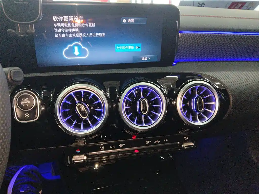 Mercedes-Benz A-Class 2025 — фото 13
